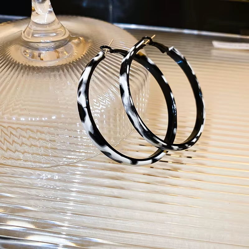 New Vintage Black White Leopard Big Hoop Earrings for Women Simple Jewelry round Brincos