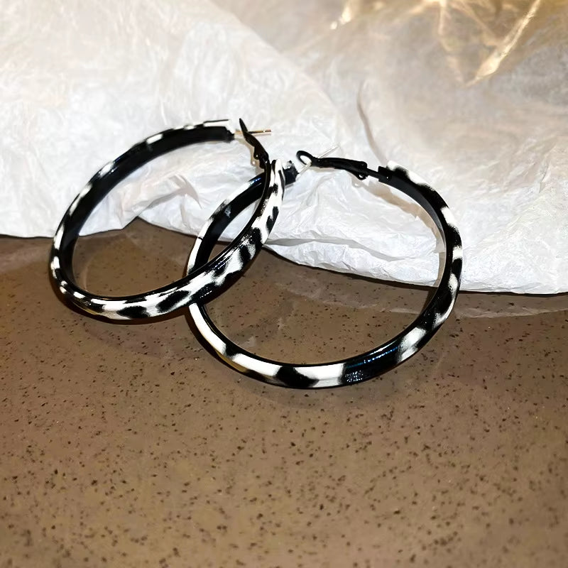 New Vintage Black White Leopard Big Hoop Earrings for Women Simple Jewelry round Brincos