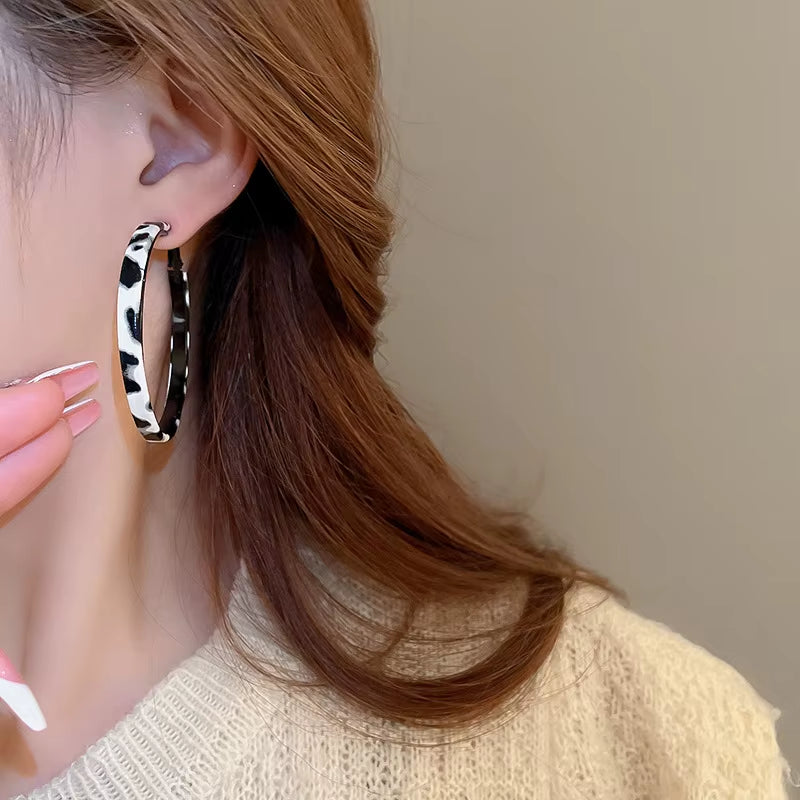 New Vintage Black White Leopard Big Hoop Earrings for Women Simple Jewelry round Brincos
